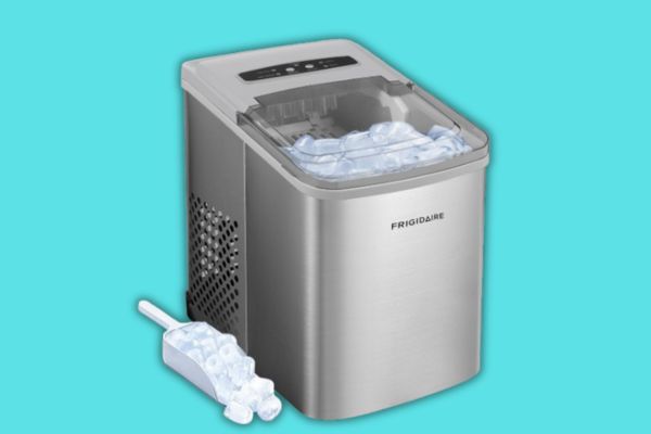 Frigidaire 26 lbs Ice Maker